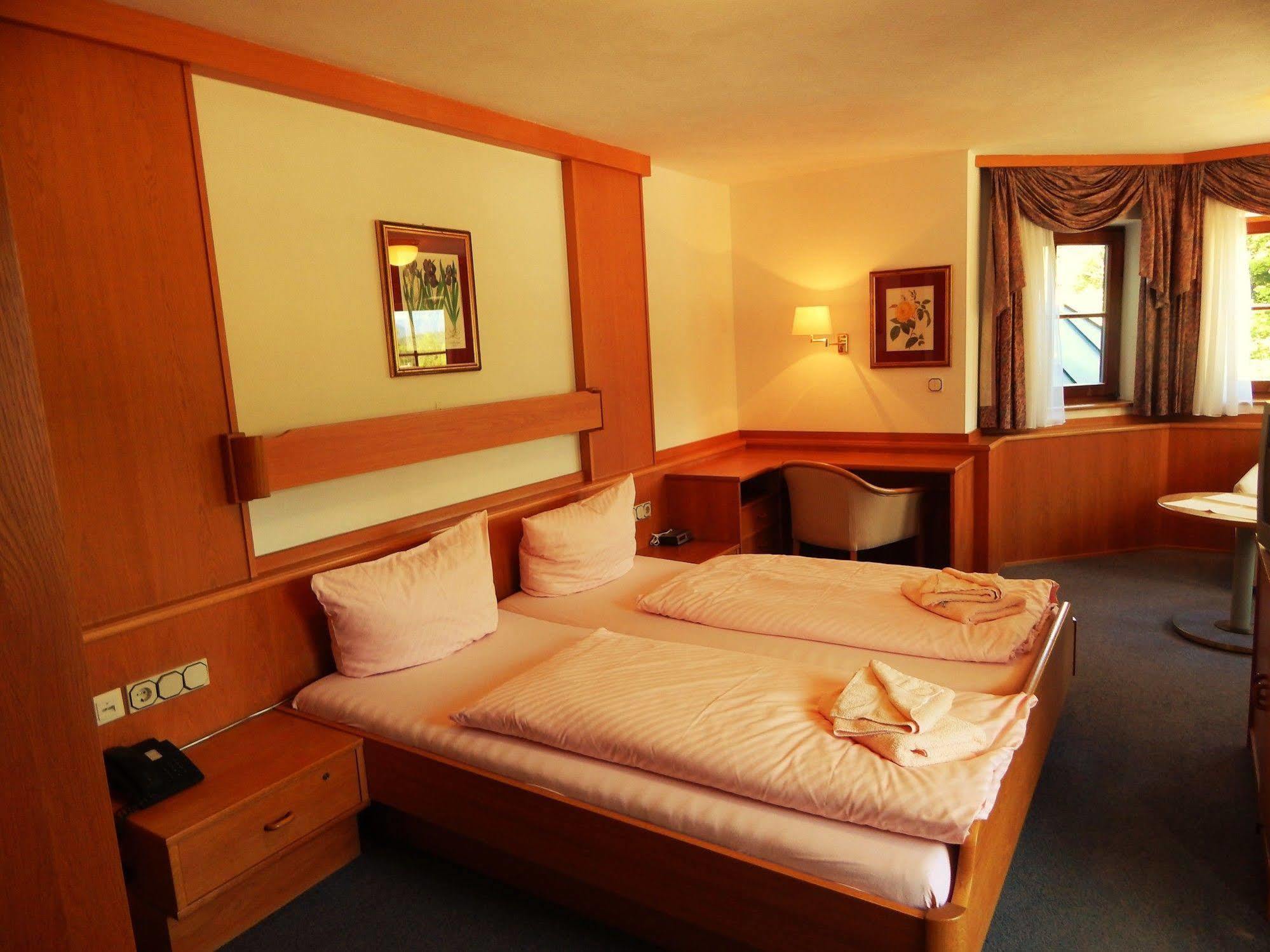 Koenigsseer Hof Hotel 3*